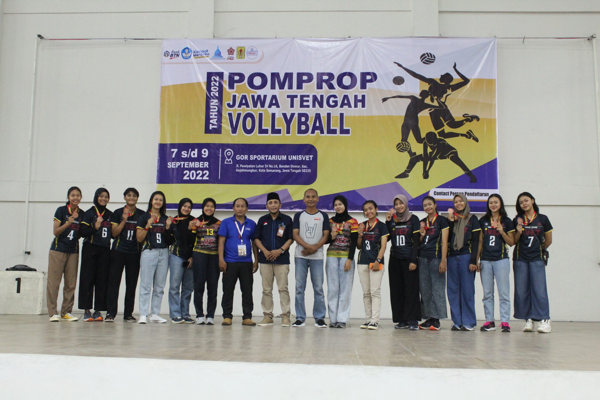 Universitas Ivet Jadi Tuan Rumah Pomrov Jateng 2022 Cabor Voli