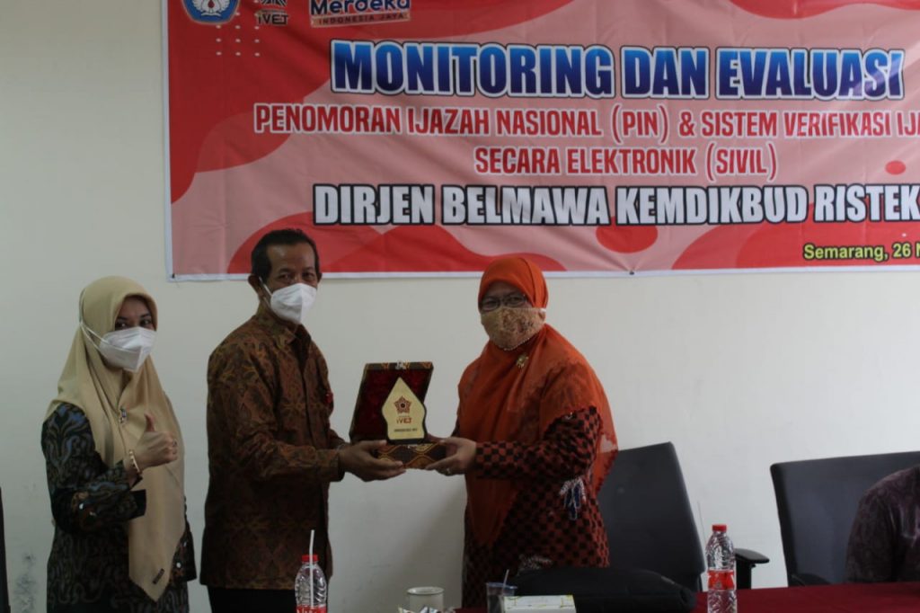 Tim Belmawa Kemdikbud Ristek RI Adakan Monev PIN & SIVIL Di Universitas Ivet