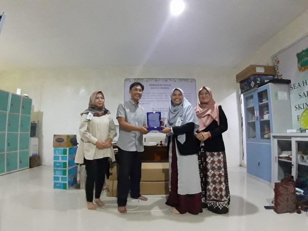 Program Studi Sains Biomedis Adakan Kuliah Kunjungan Ke Salina Herbal Jepara