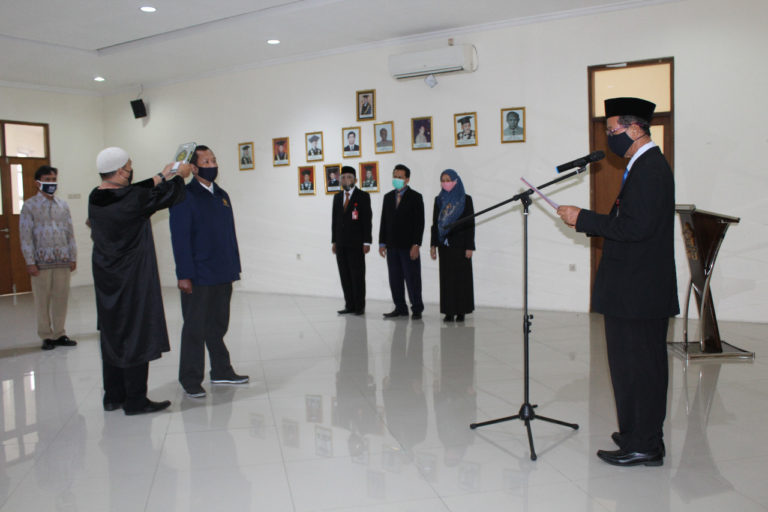 Rektor Lantik Ketua Program Studi Pendidikan Jarak Jauh Pendidikan Vokasional Teknik Mesin